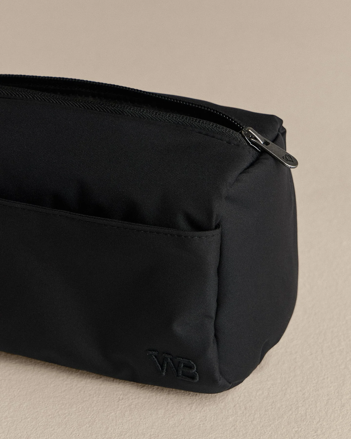 All Day Travel Vanity Case | Black - Image 8