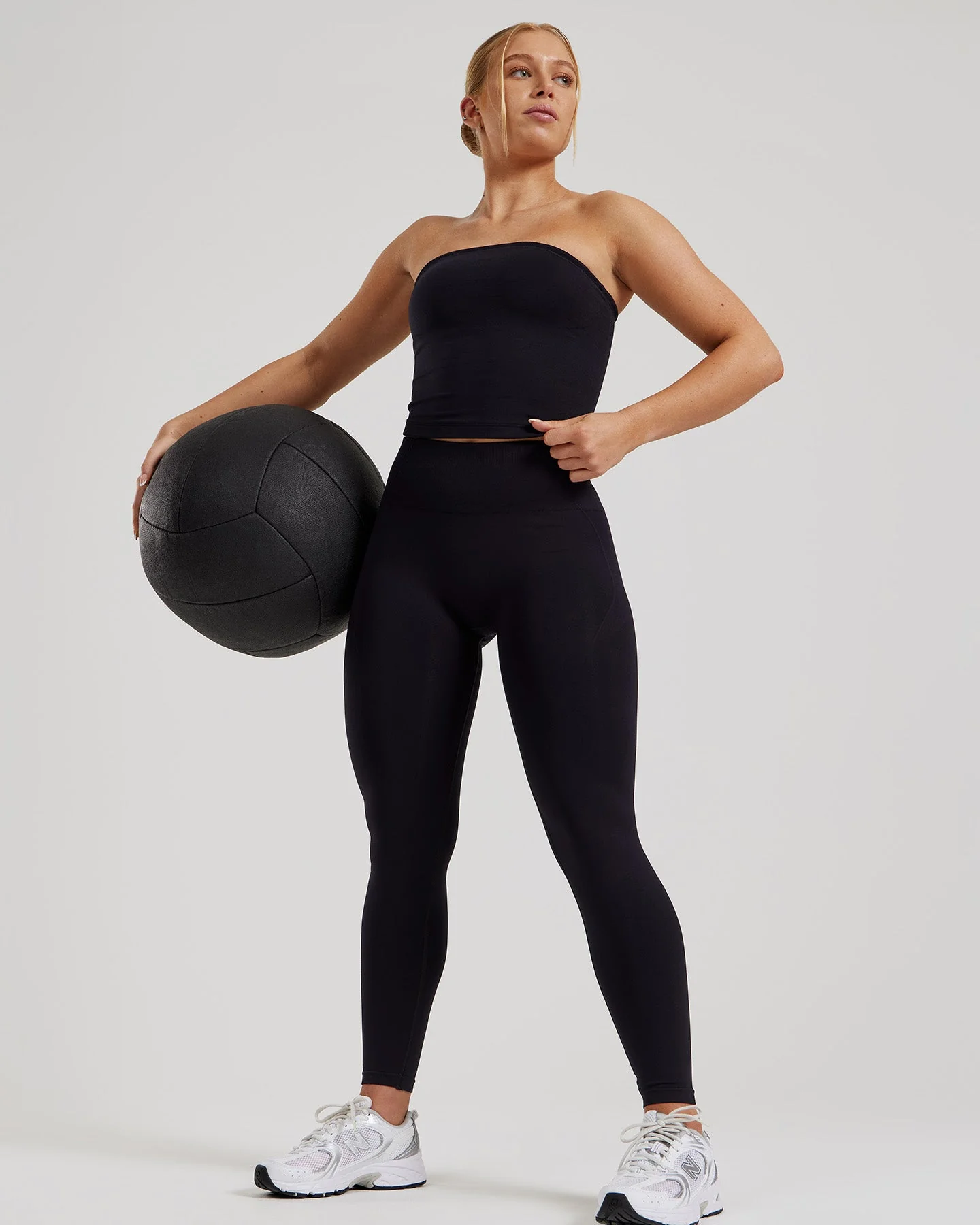 Define 2.0 Longline Bandeau Bra | Black - Image 2