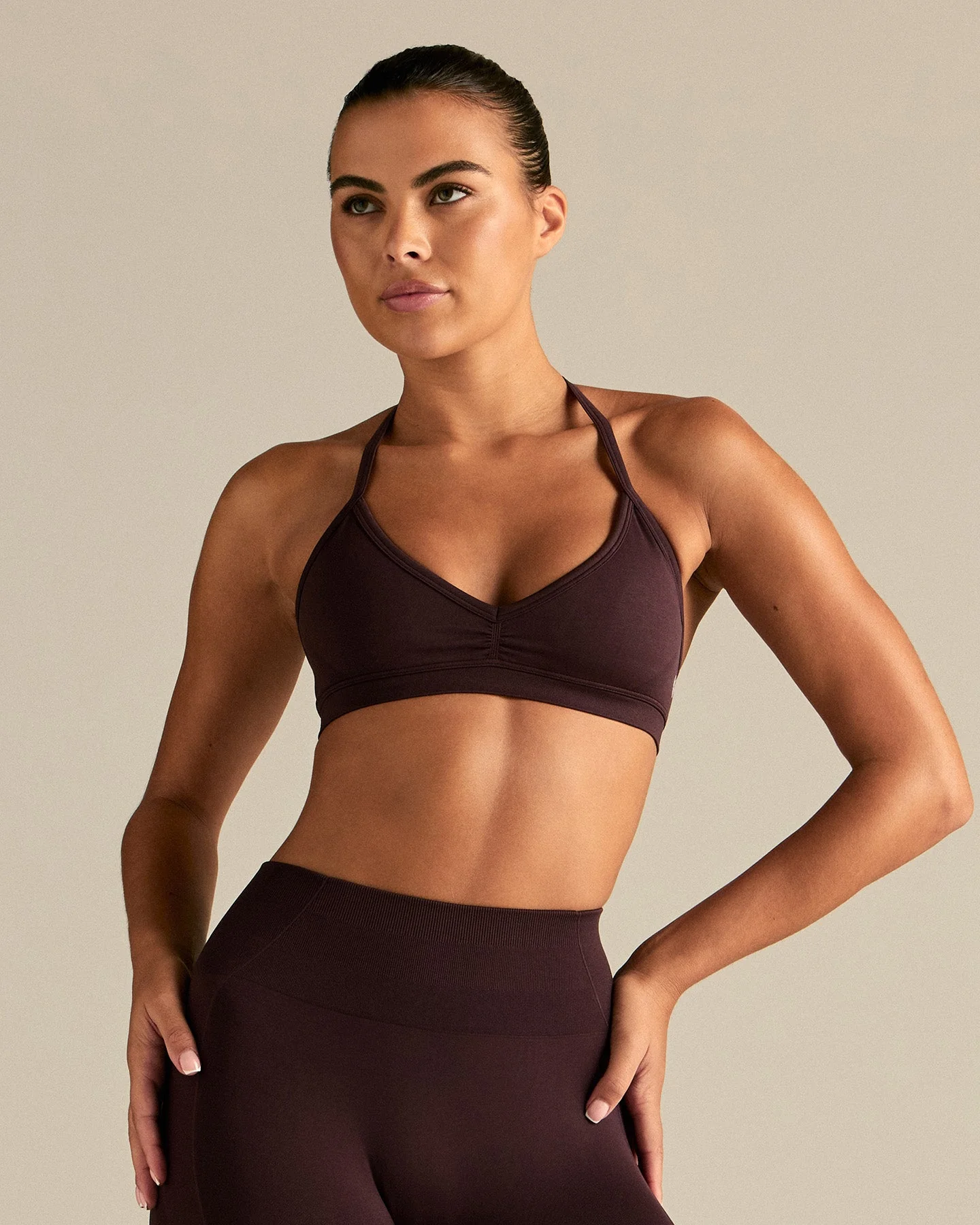 Define 2.0 Scrunch V-Neck Bra | Cafe Noir
