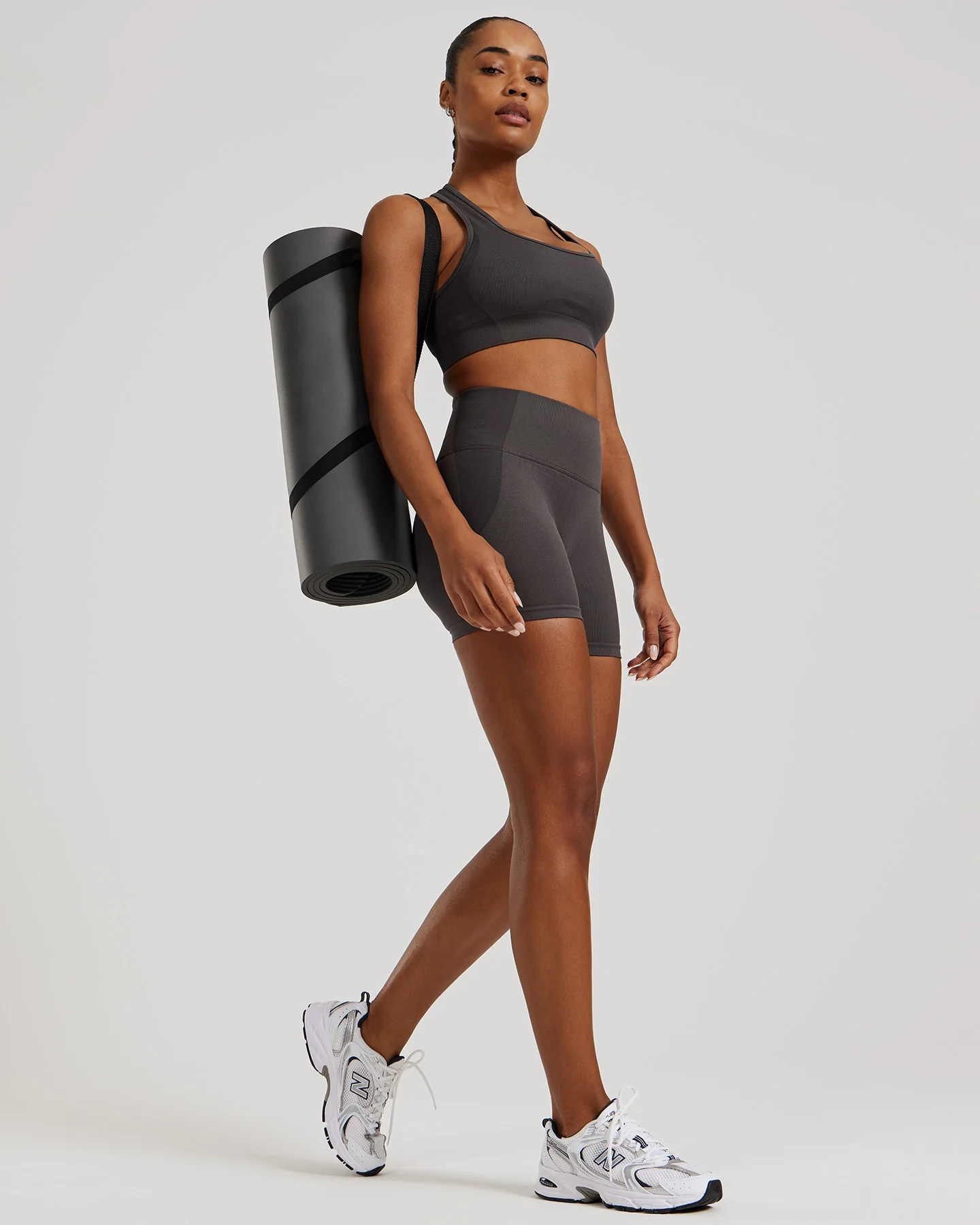 Motion Seamless Shorts | Graphite - Image 4
