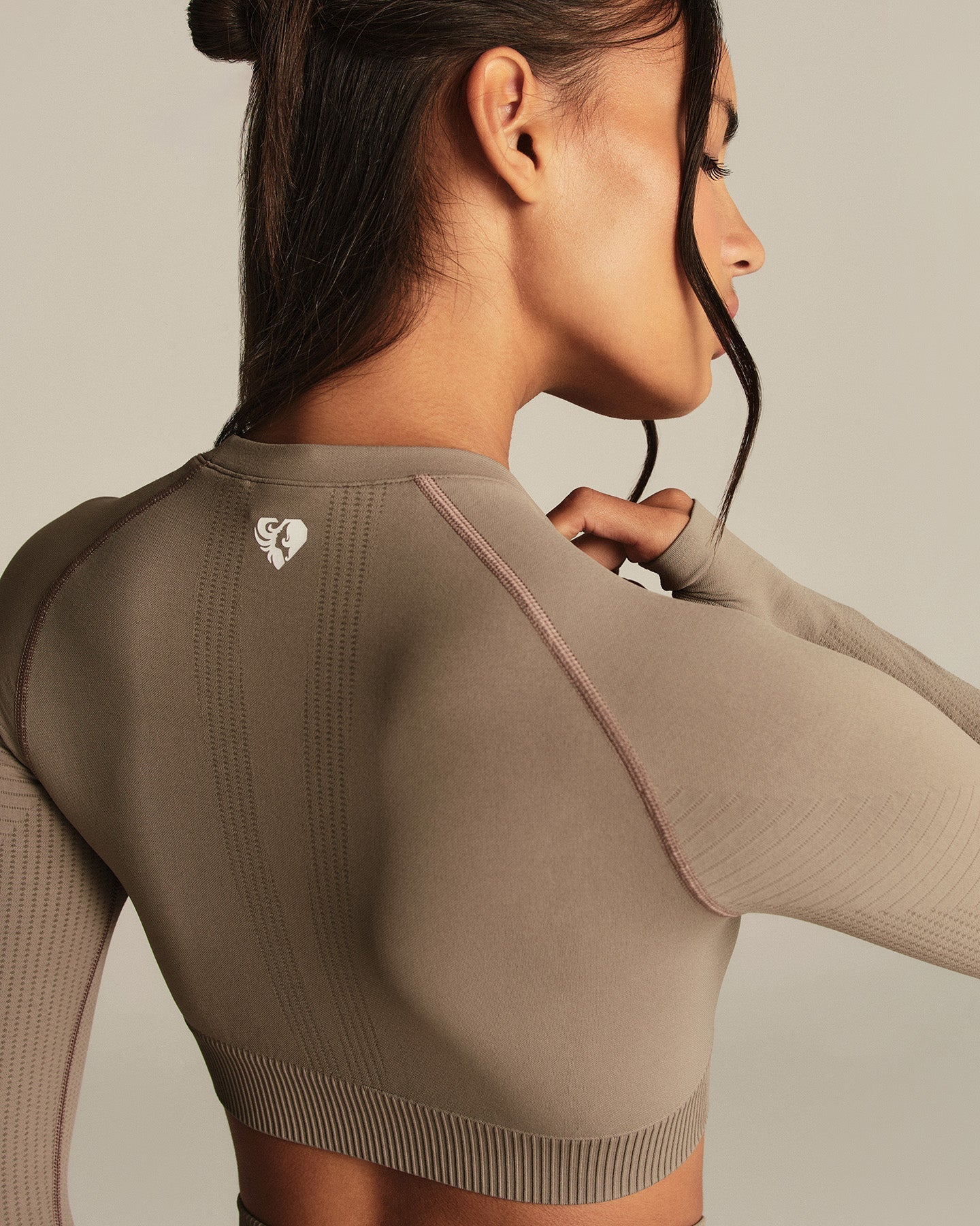 Power Long Sleeve Crop Top | Taupe Grey - Image 2